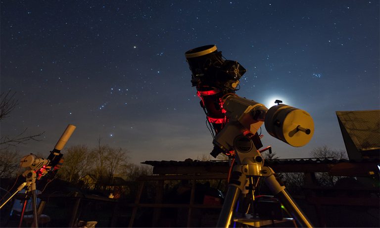 5 Best Webcams for Astrophotography in 2024